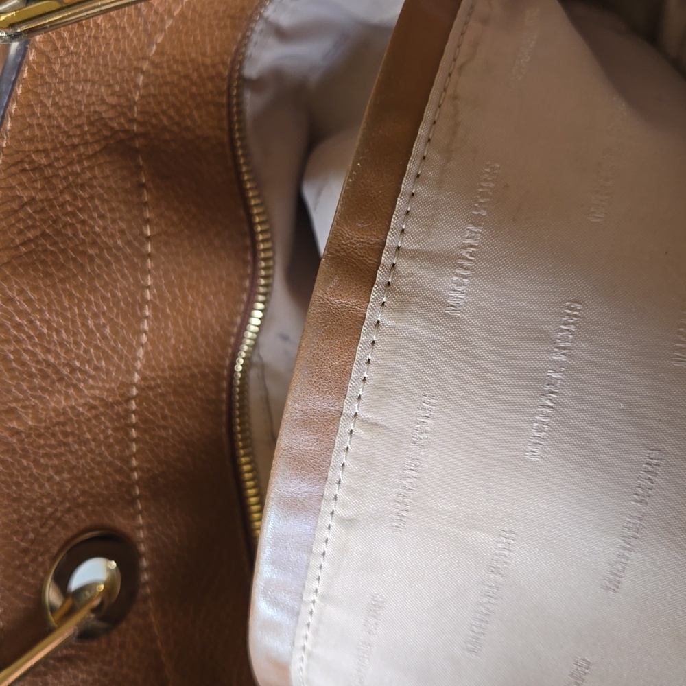 Michael Kors Bag - Picture 14 of 16
